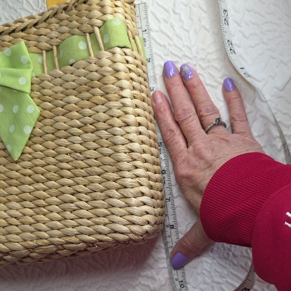 Vintage Woven Straw Tote Bag | Wood Handles | Lime Green Bow Coastal Grandma - Picture 10 of 11